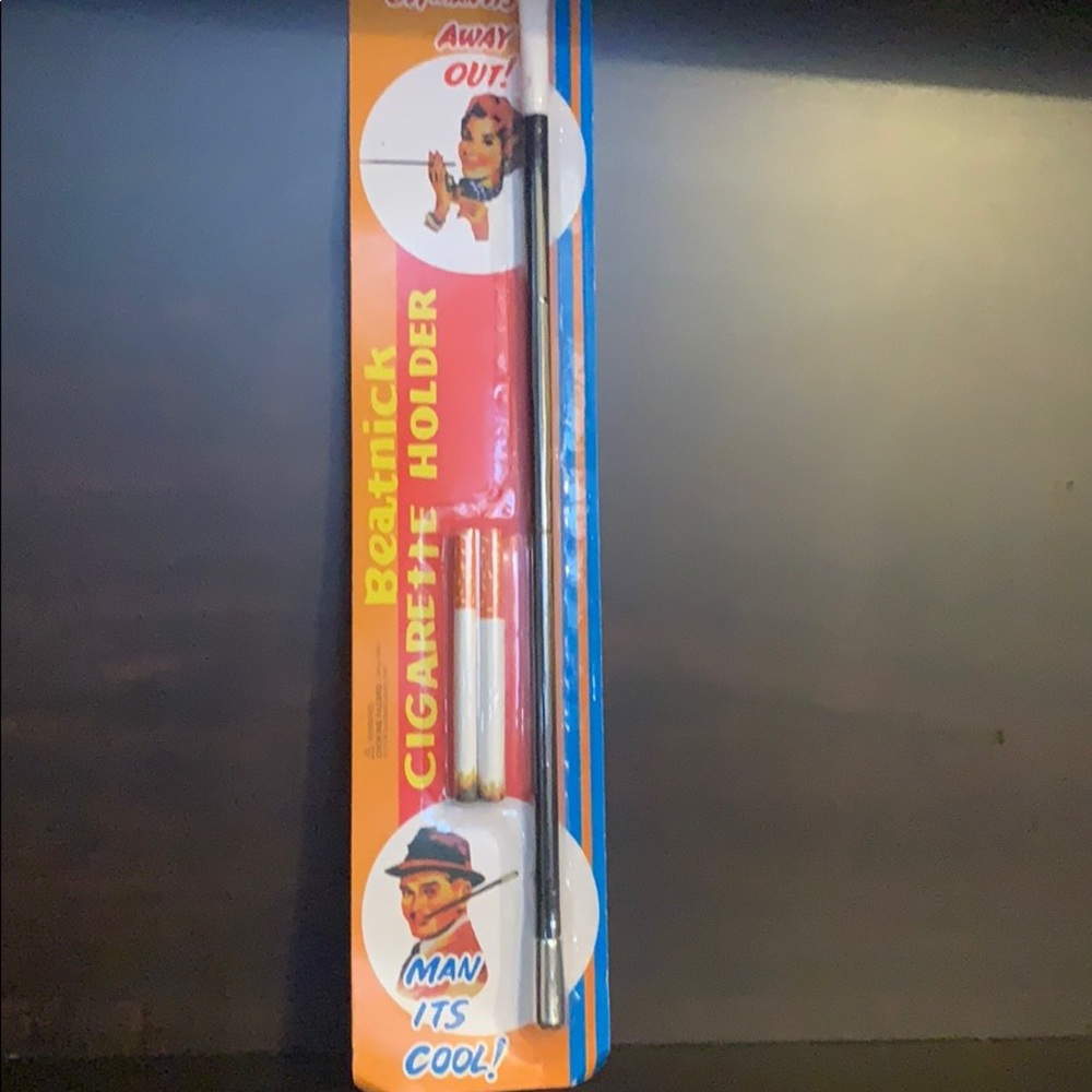 Cigarette holder